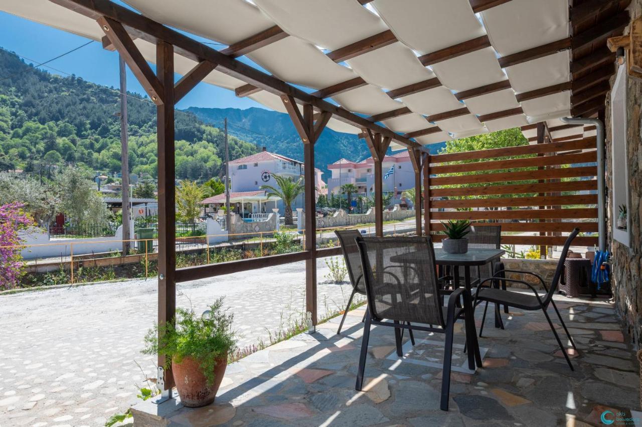 Vila Eleni'S Stone House Skala Potamia  Exteriér fotografie